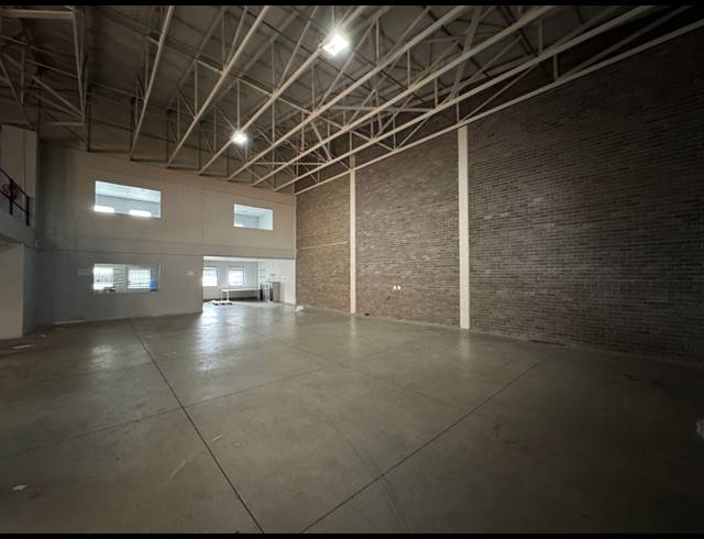 449M² WAREHOUSE TO LET IN STORMILL